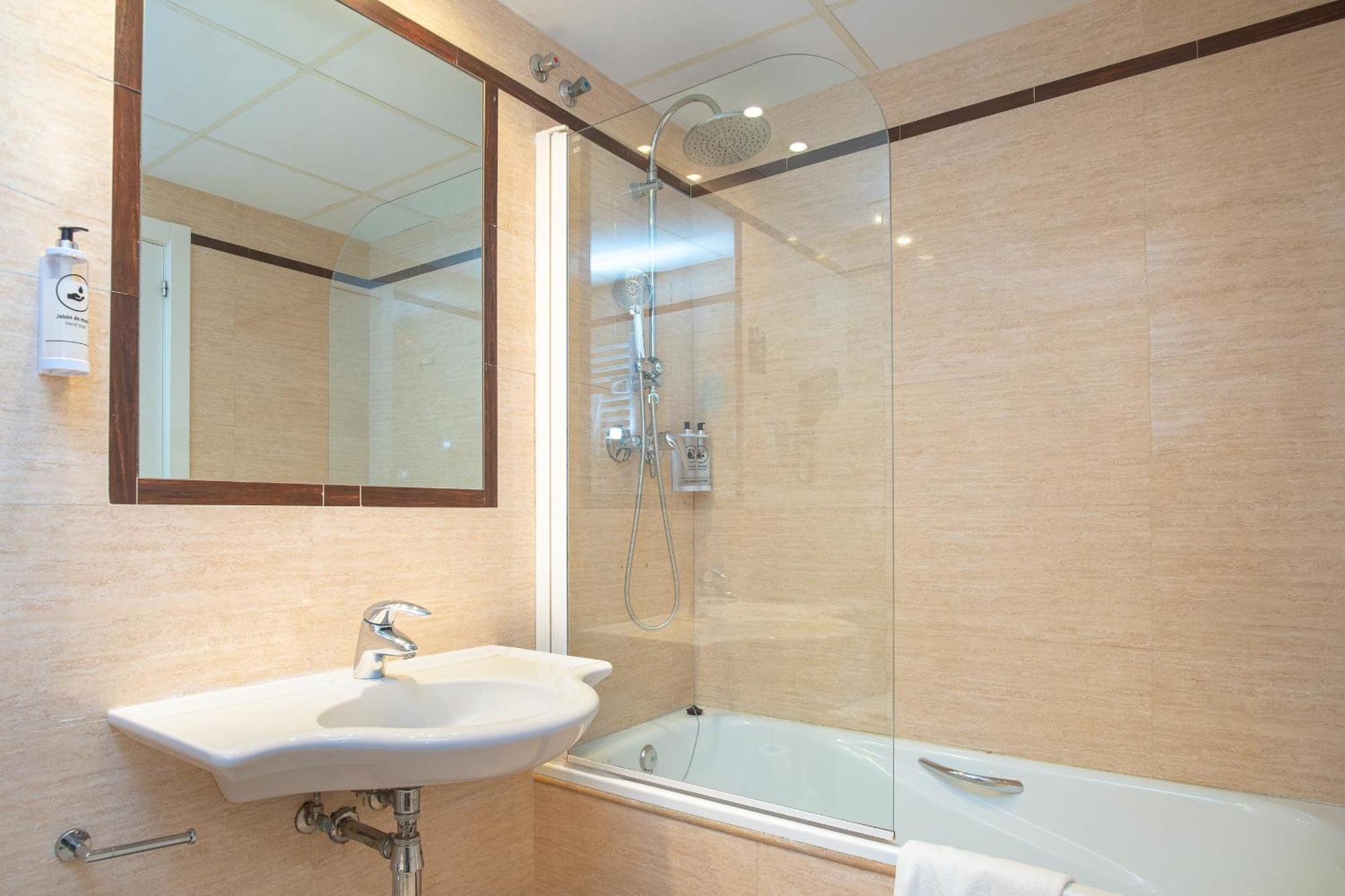Vtz Hotel El Principe Zaragoza Luaran gambar